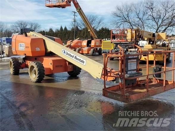 JLG 600S Telescopic boom lifts