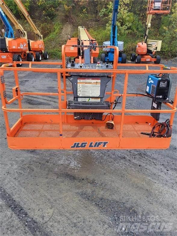 JLG 860SJ Telescopic boom lifts