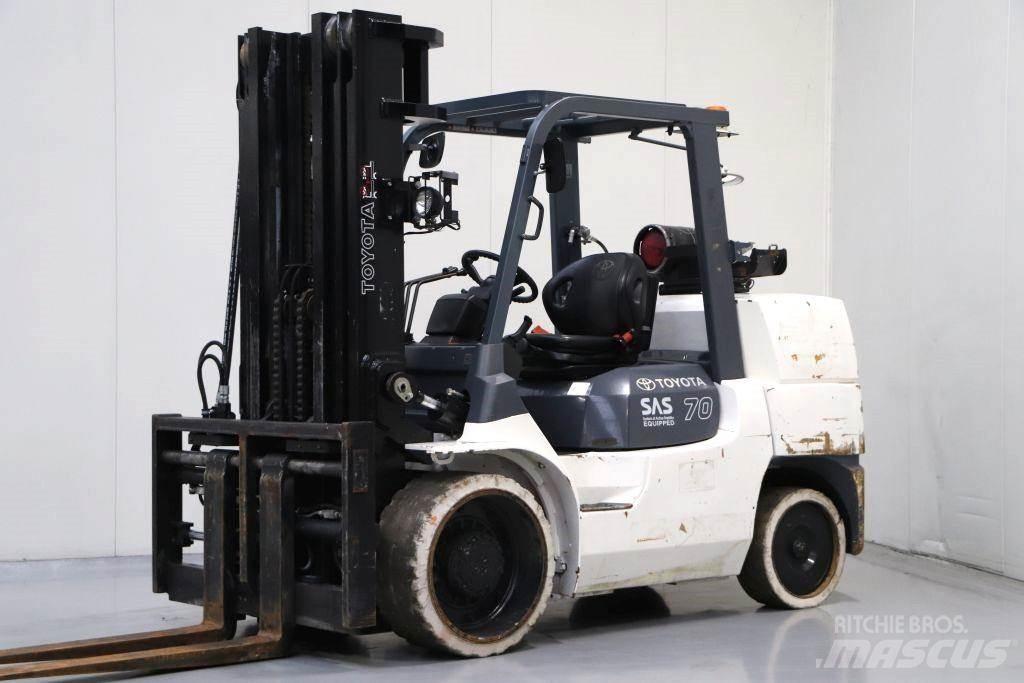 Toyota 7FGCU70 LPG trucks