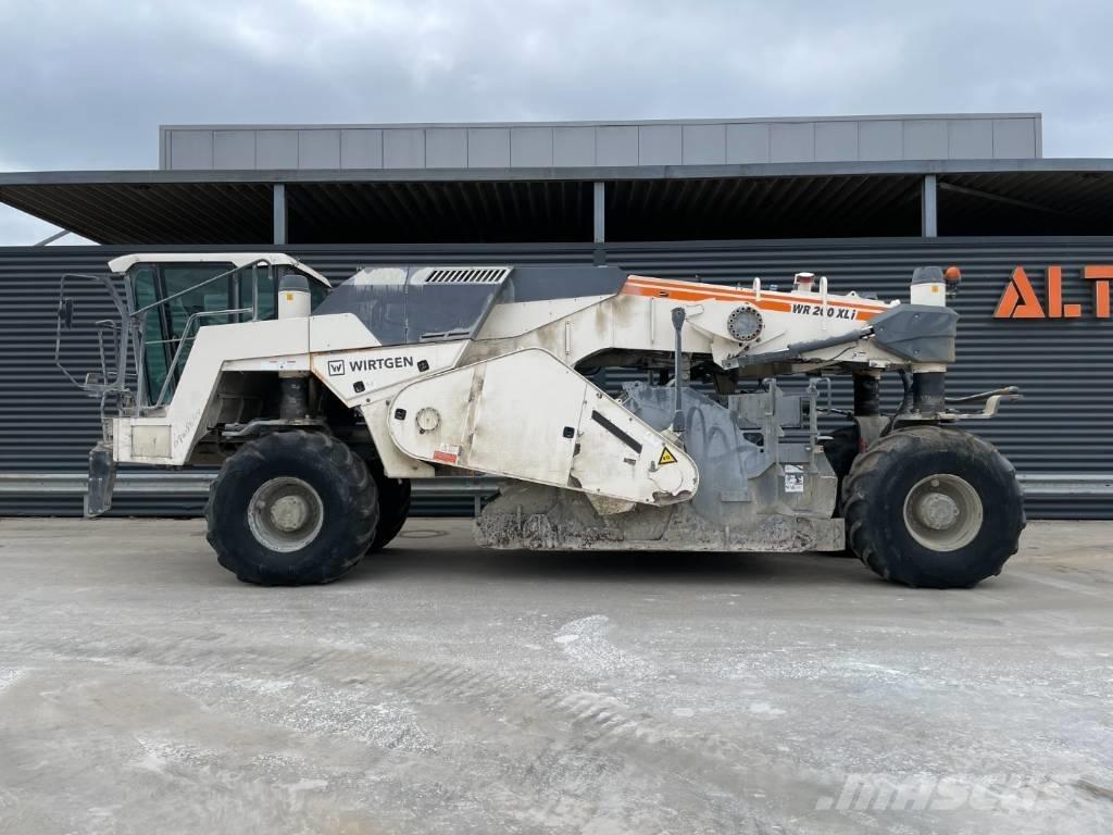Wirtgen WR 200 XLI Asphalt recycling
