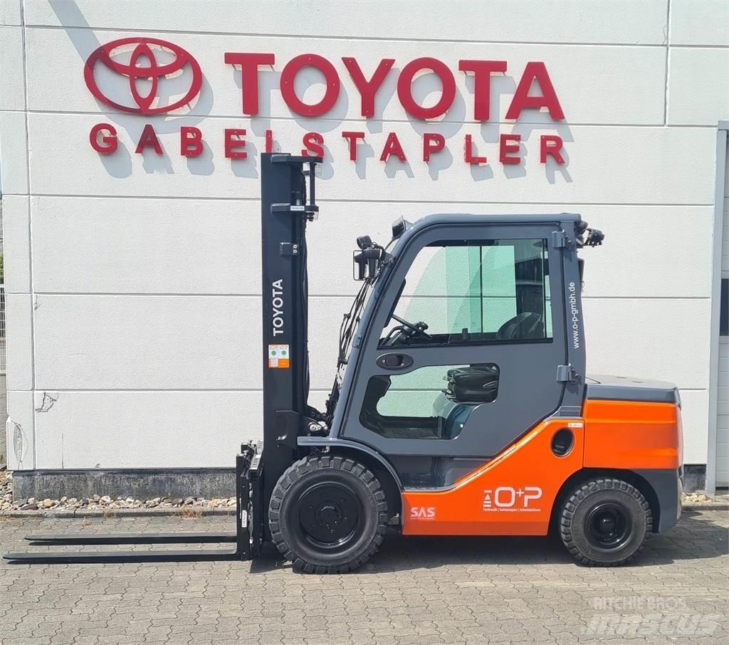 Toyota 52-8FDJF35 Diesel trucks