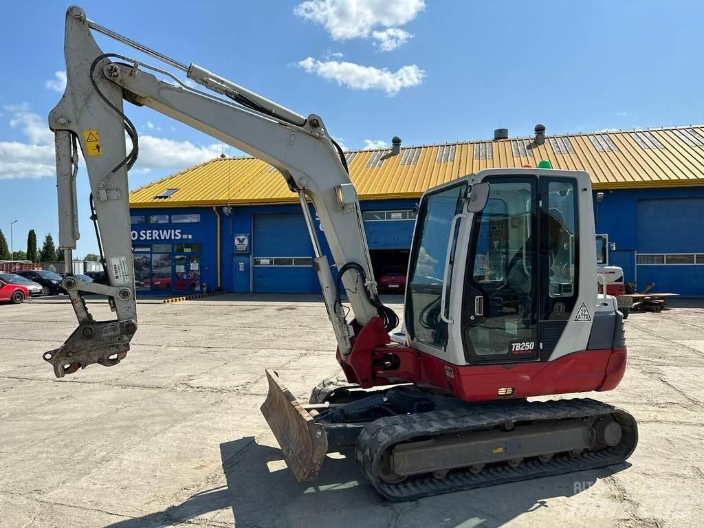 Takeuchi TB250 Mini excavators < 7t (Mini diggers)