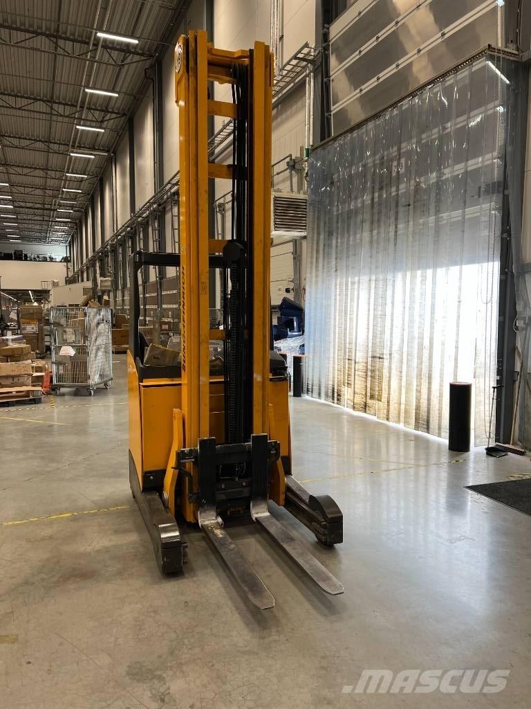 Jungheinrich ETV 214 Reach truck