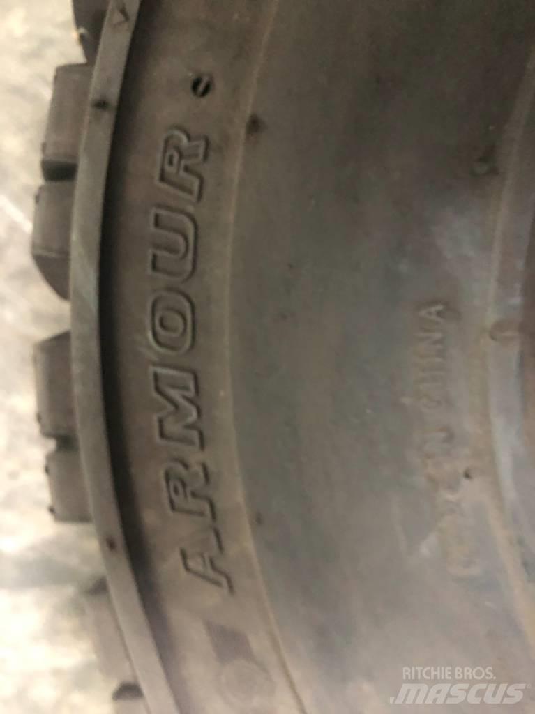 Armour 21x8-9 Tyres, wheels and rims