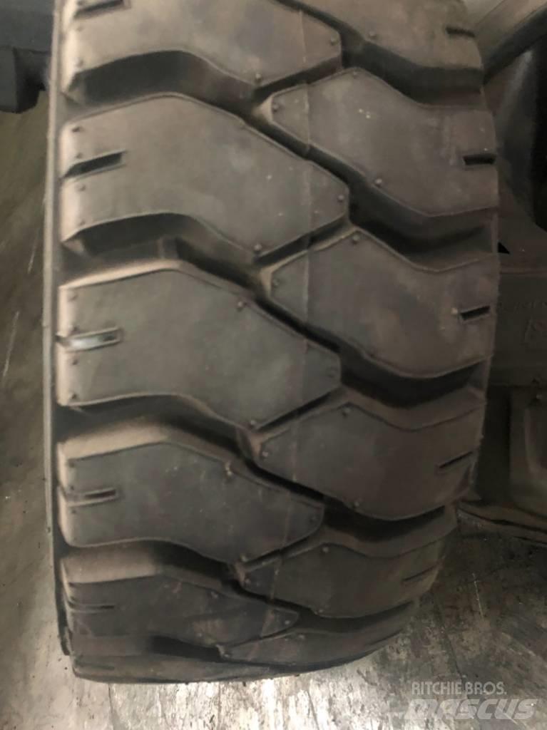Armour 21x8-9 Tyres, wheels and rims