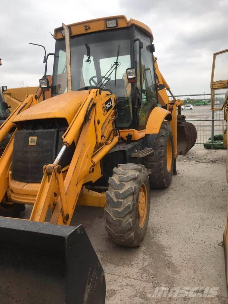 JCB 3CX Backhoe