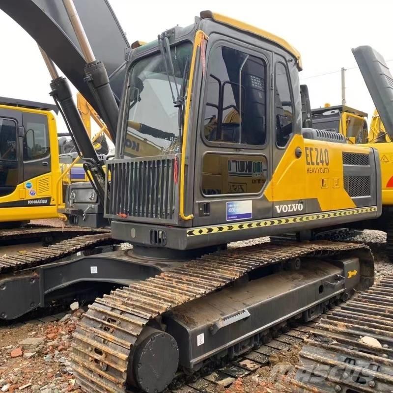 Volvo EC 240 Crawler excavators