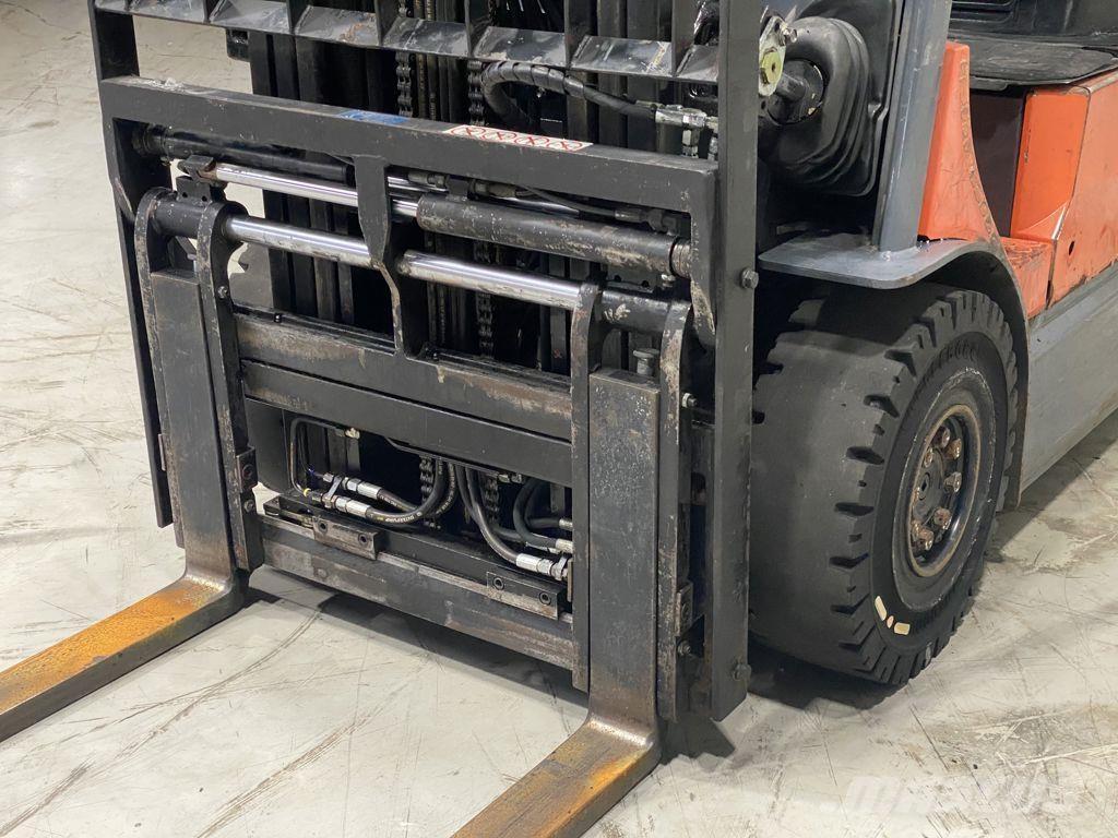 Toyota 7FBMF25 Electric forklift trucks