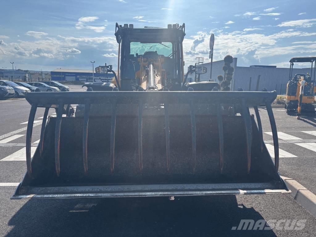 JCB TM 320 S Telehandlers