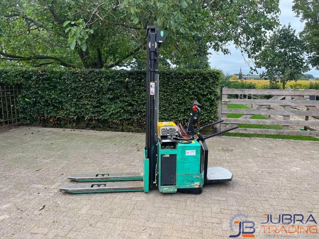 Mitsubishi SB12V Low lift with platform