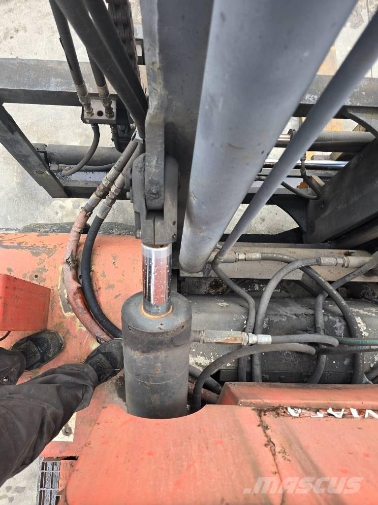 Kalmar DC 12-1200 Diesel trucks