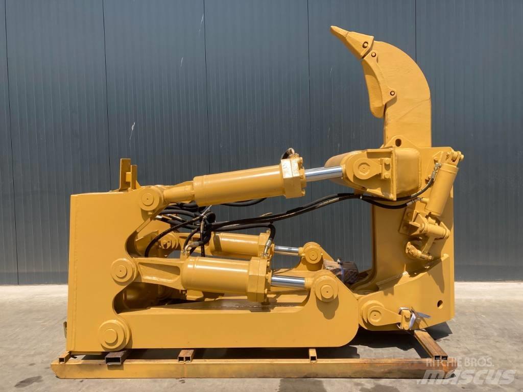 CAT D8R Scarifiers