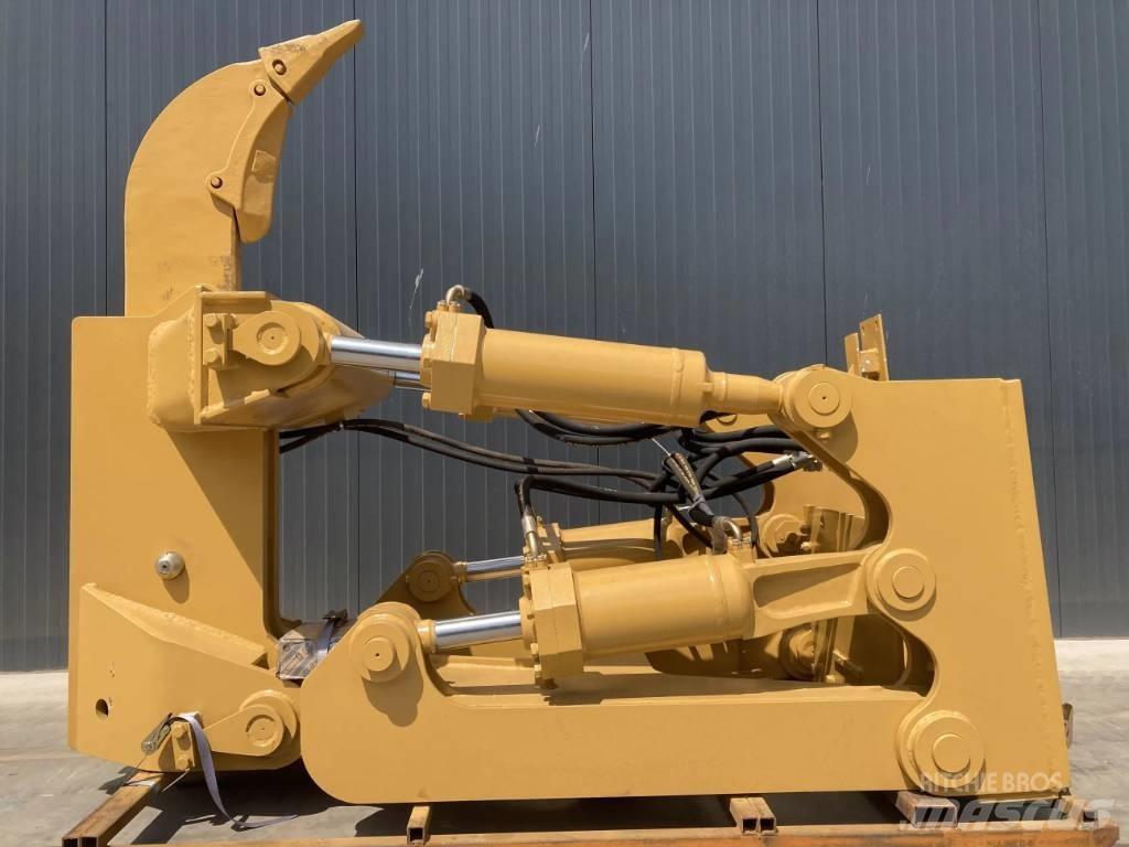 CAT D8R Scarifiers