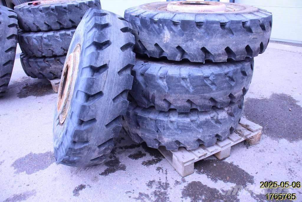 Michelin XMINED2 Tyres, wheels and rims