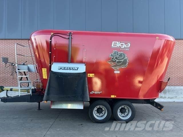 Peecon VME-240 Feed mixer