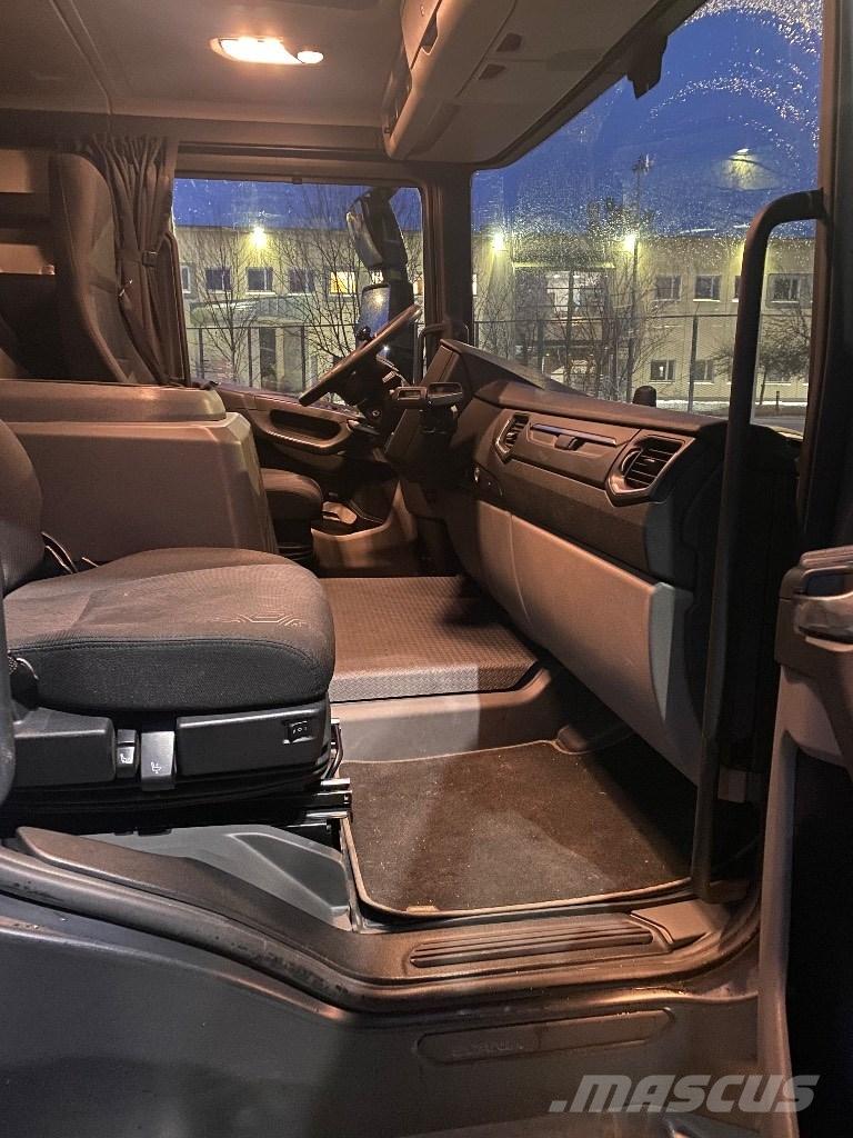 Scania LB Box trucks