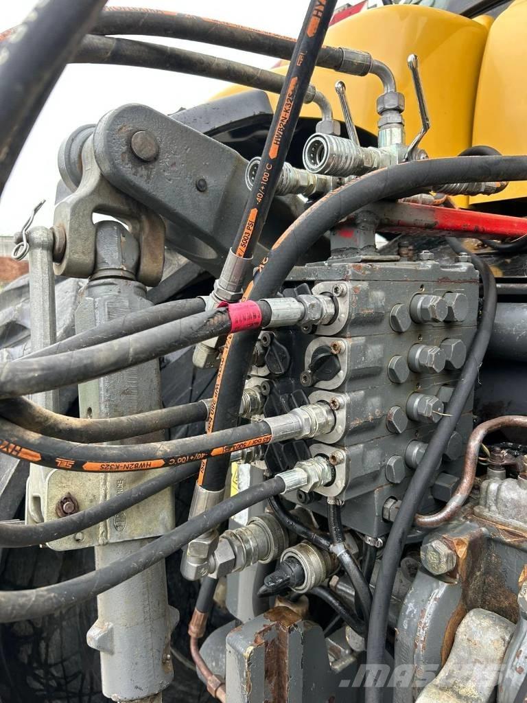 Challenger MT765 Tractors