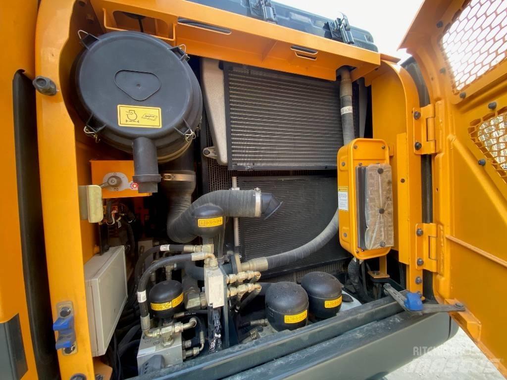 Hyundai HW140W Wheeled excavators