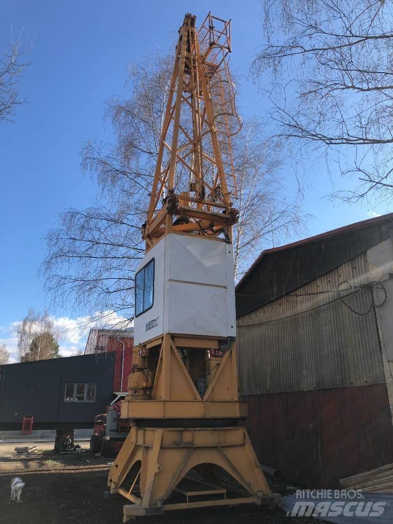 Liebherr 112EC-H Tower cranes