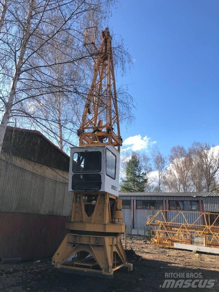 Liebherr 112EC-H Tower cranes