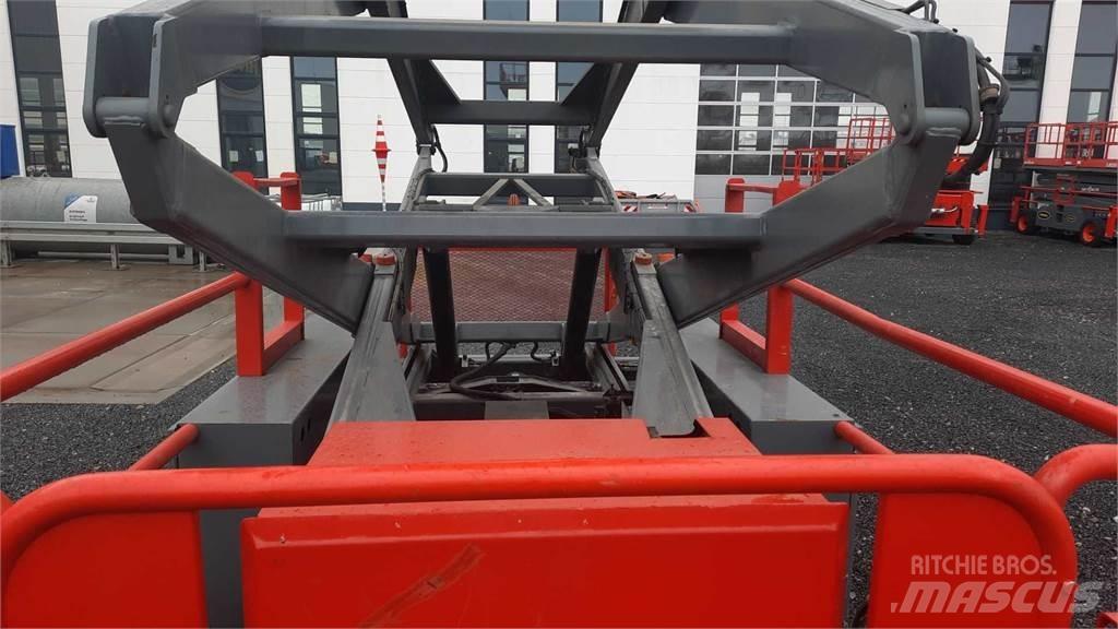 SkyJack 9250RT Scissor lifts