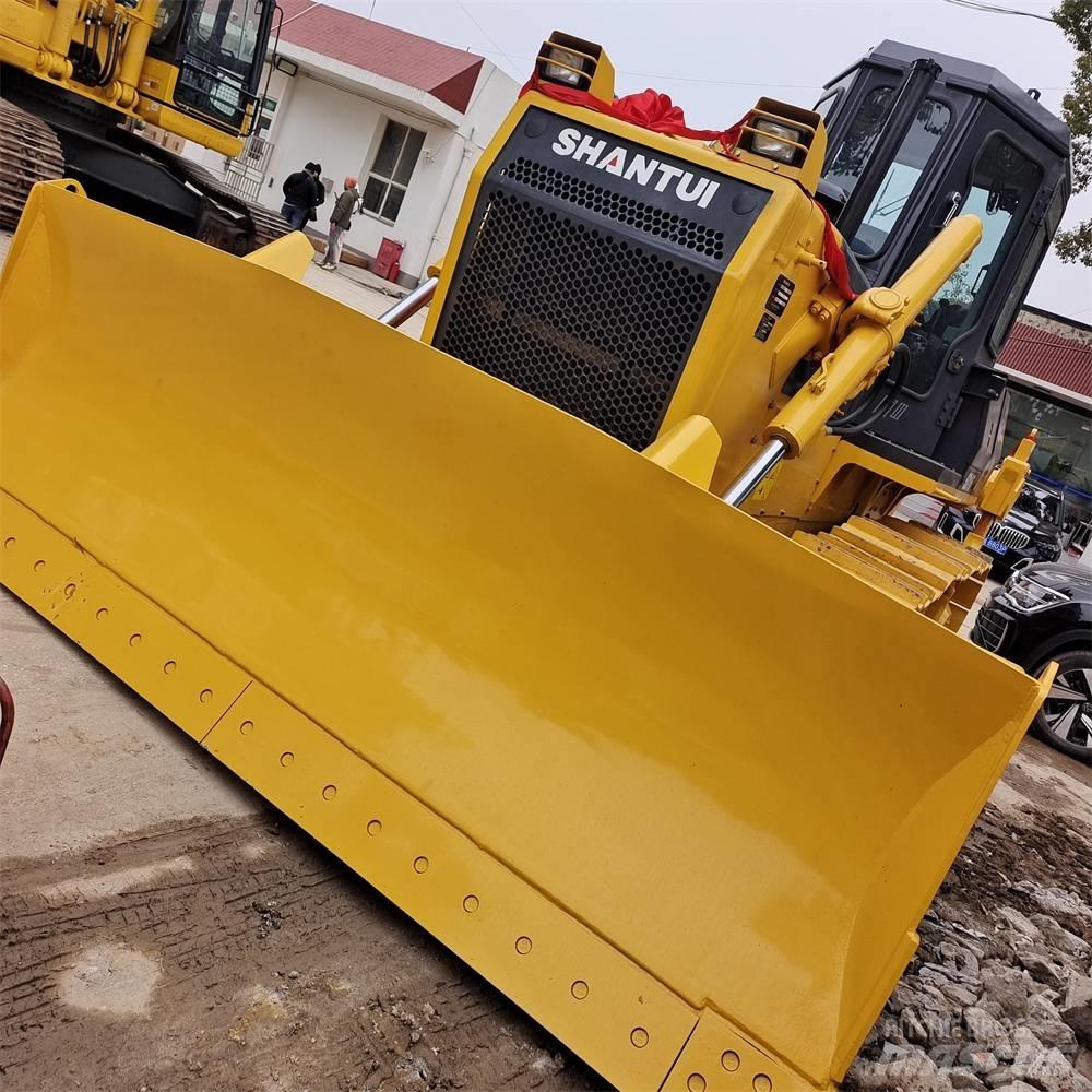 Shantui SD 16 Crawler dozers