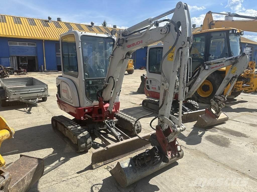 Takeuchi TB225 Mini excavators < 7t (Mini diggers)