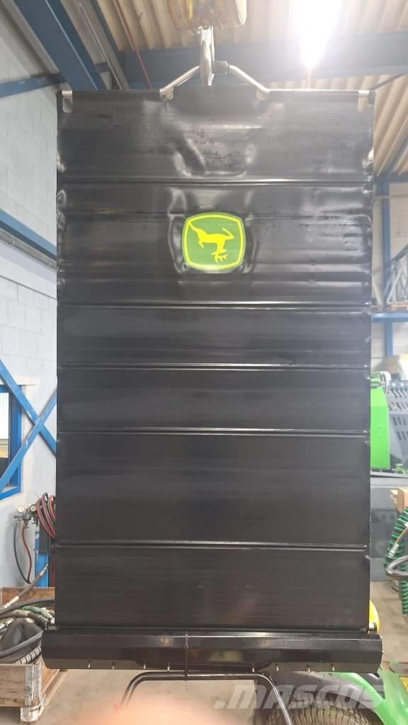 John Deere F708644 Cabins and interior