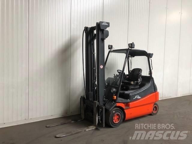 Linde E25-02 Electric forklift trucks