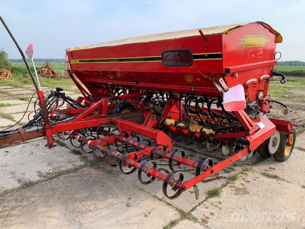 Väderstad Rapid400F Drills