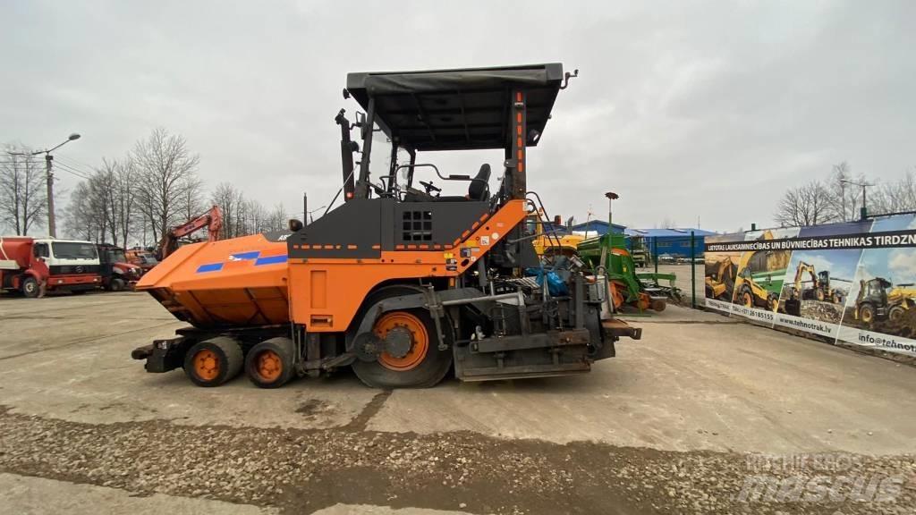 ABG 6870 Asphalt pavers