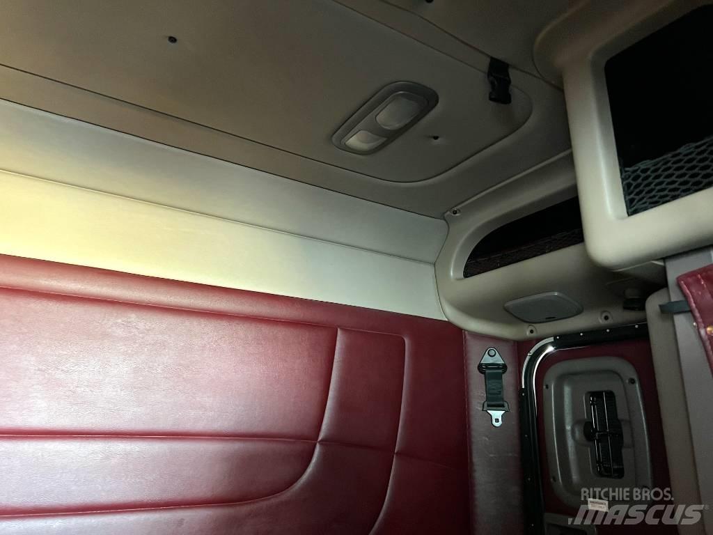 Peterbilt 388 Prime Movers