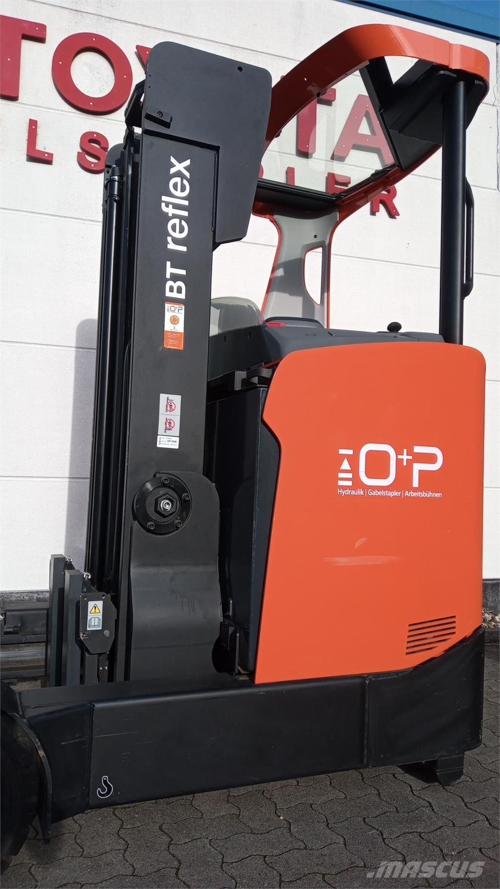 Toyota RRE160HR Reach truck