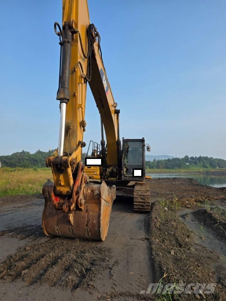 CAT 330FL Crawler excavators