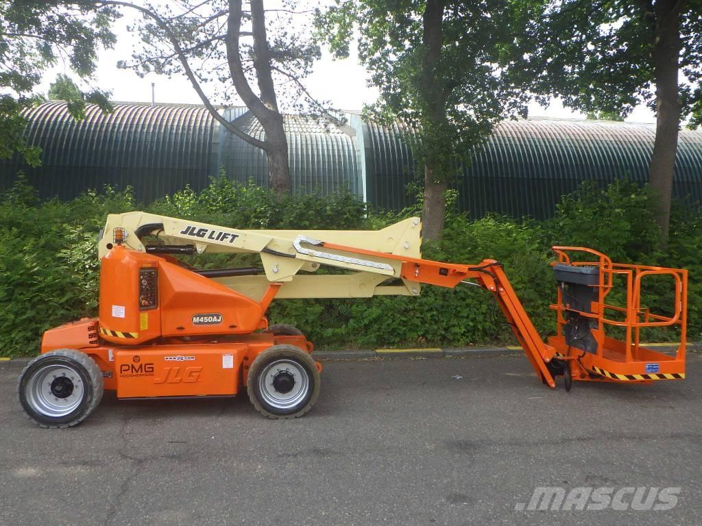 JLG M450AJ Articulated boom lifts