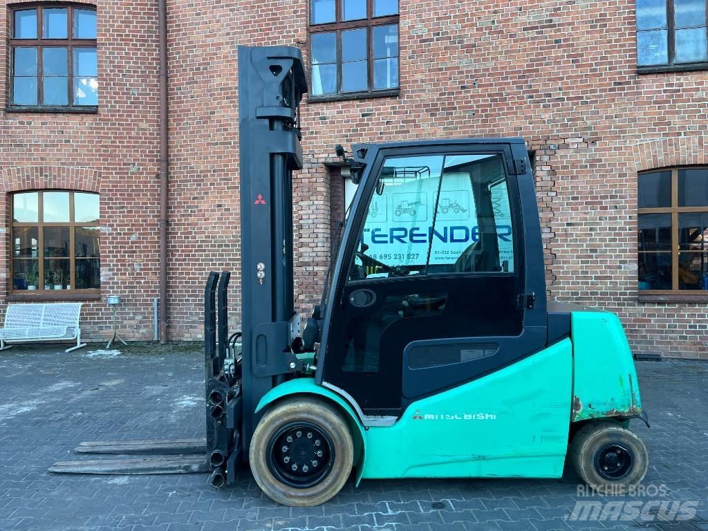 Mitsubishi FB45 Electric forklift trucks