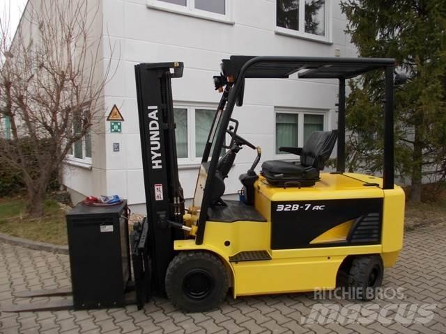 Hyundai 32 B-7 Electric forklift trucks