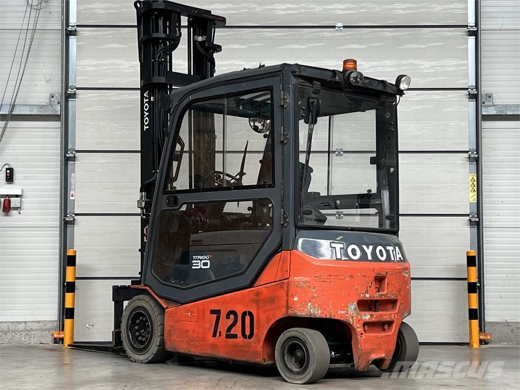 Toyota 8FBMT30 Electric forklift trucks