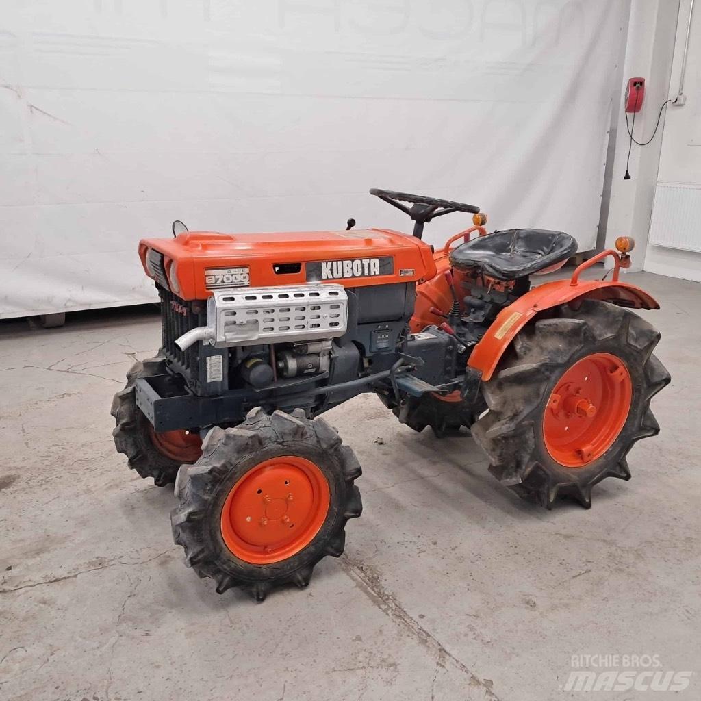 Kubota B 7000 Tractors