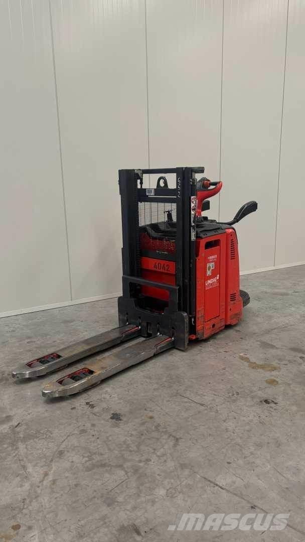 Linde D12AP Pedestrian stacker