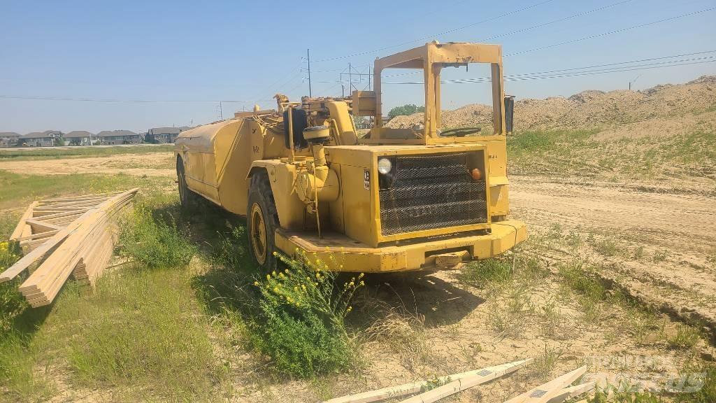 CAT 613 B Water bowser
