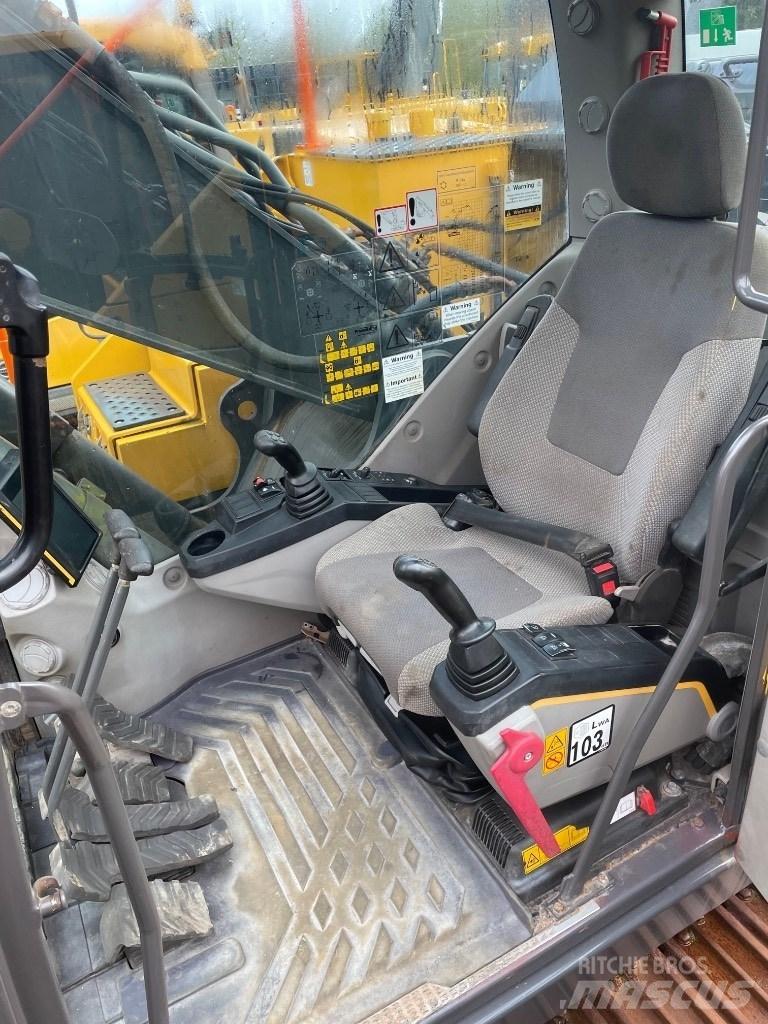 Volvo EC250EL Crawler excavators