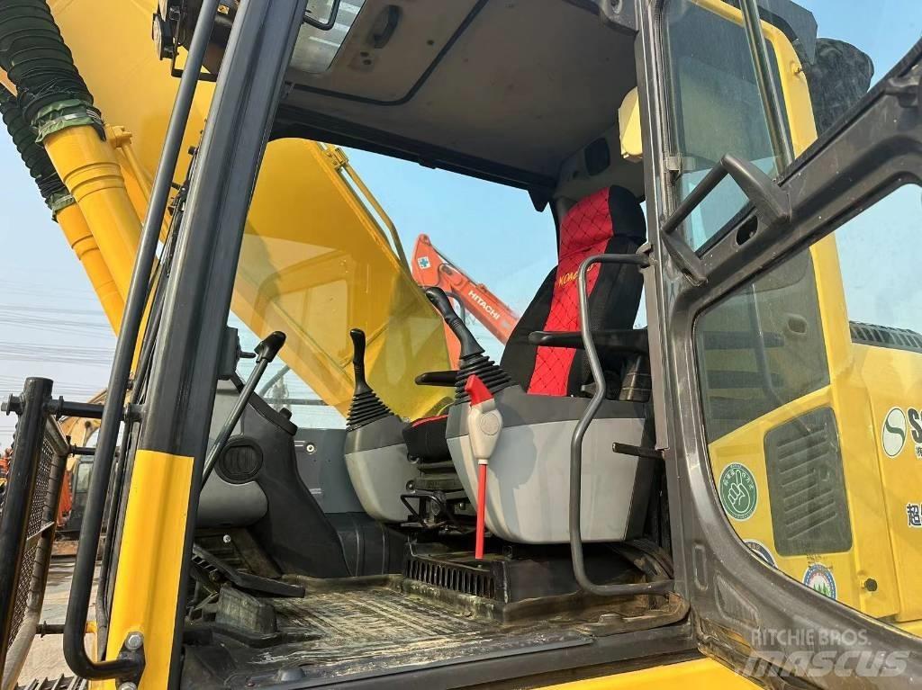 Komatsu PC 200LC Crawler excavators