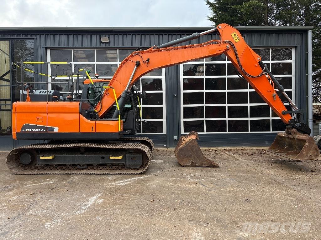 Doosan DX 140 LC Crawler excavators