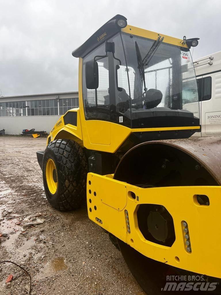 Bomag BW211 D5 Single drum rollers