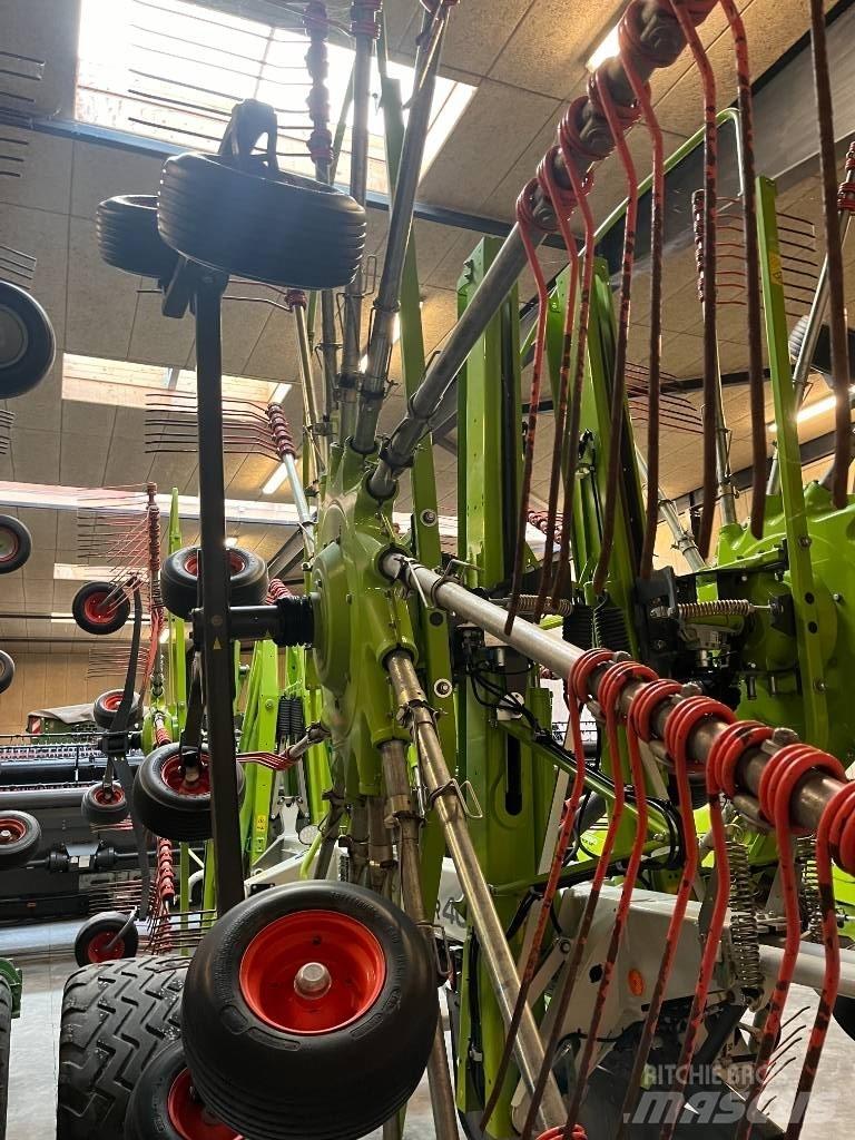 CLAAS Liner 4000 HHV Rakes and tedders