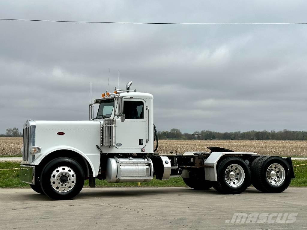 Peterbilt 389 Prime Movers