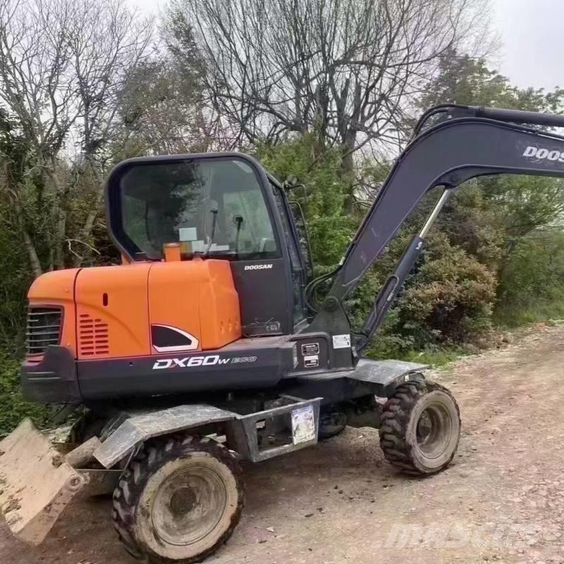 Doosan DX60W Wheeled excavators