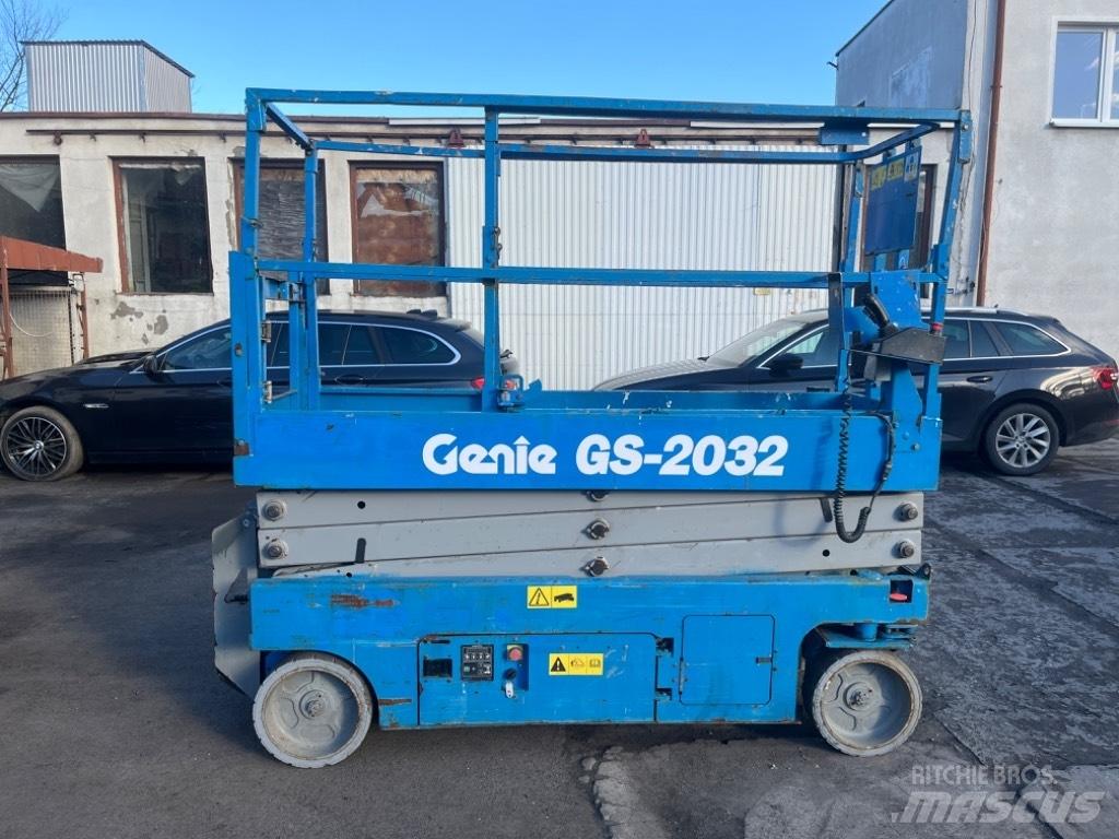 Genie 2032 Scissor lifts