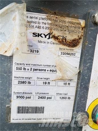 SkyJack SJ 3219 Scissor lifts
